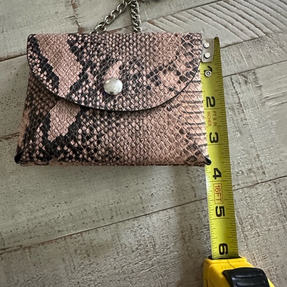 Snake Print Chain Crossbody Bag - Picture 5 of 5